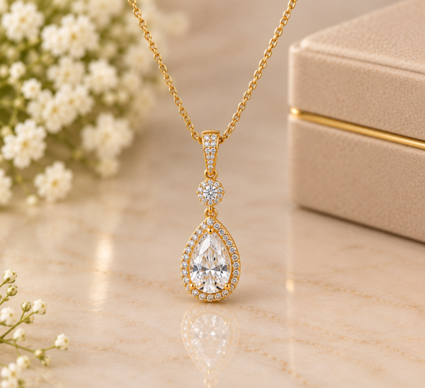Royal Teardrop Pendant Necklace